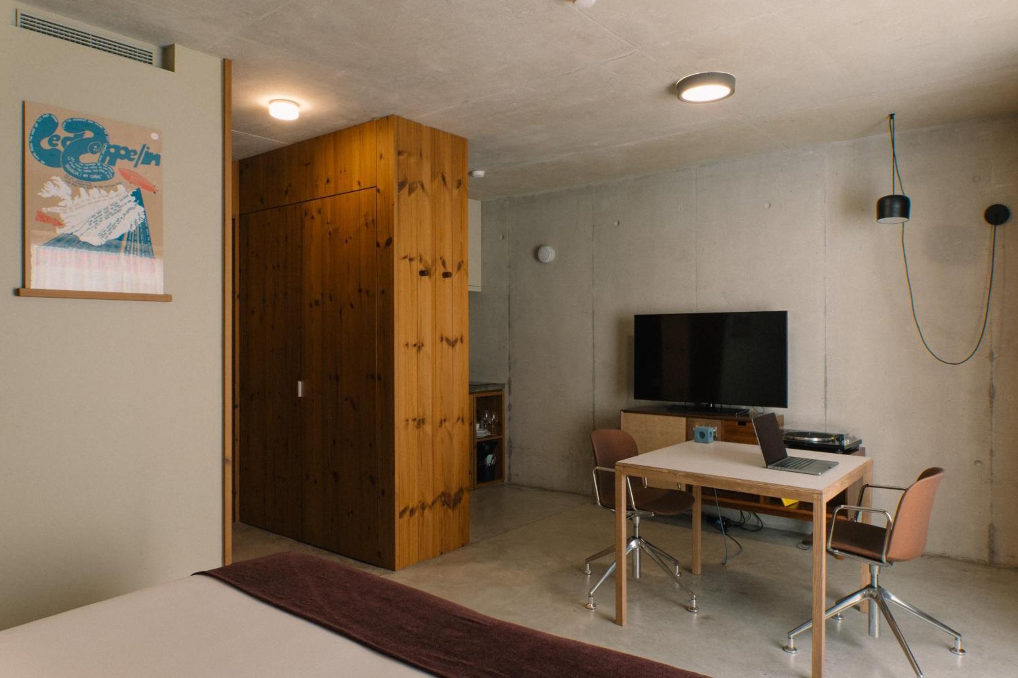 Outsite Porto Mouco Hotell Eksteriør bilde